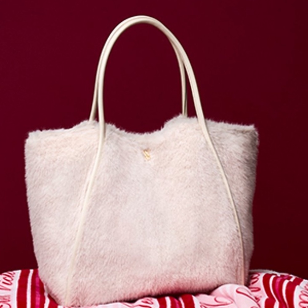 Elegant Cream Faux Fur Tote Bag